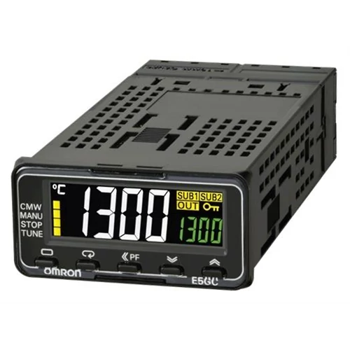 OMRON E5GC-QX1ACM-000 hőmérséklet szabályzó