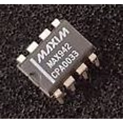 ELF - MAX942CPA IC.