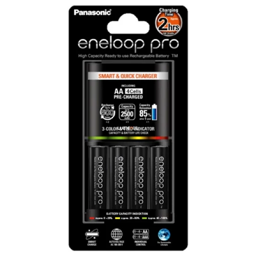 Eneloop K-KJ55HCD40E gyors akkumulátor töltő 4 db 2500mAh AA akkumulátorral